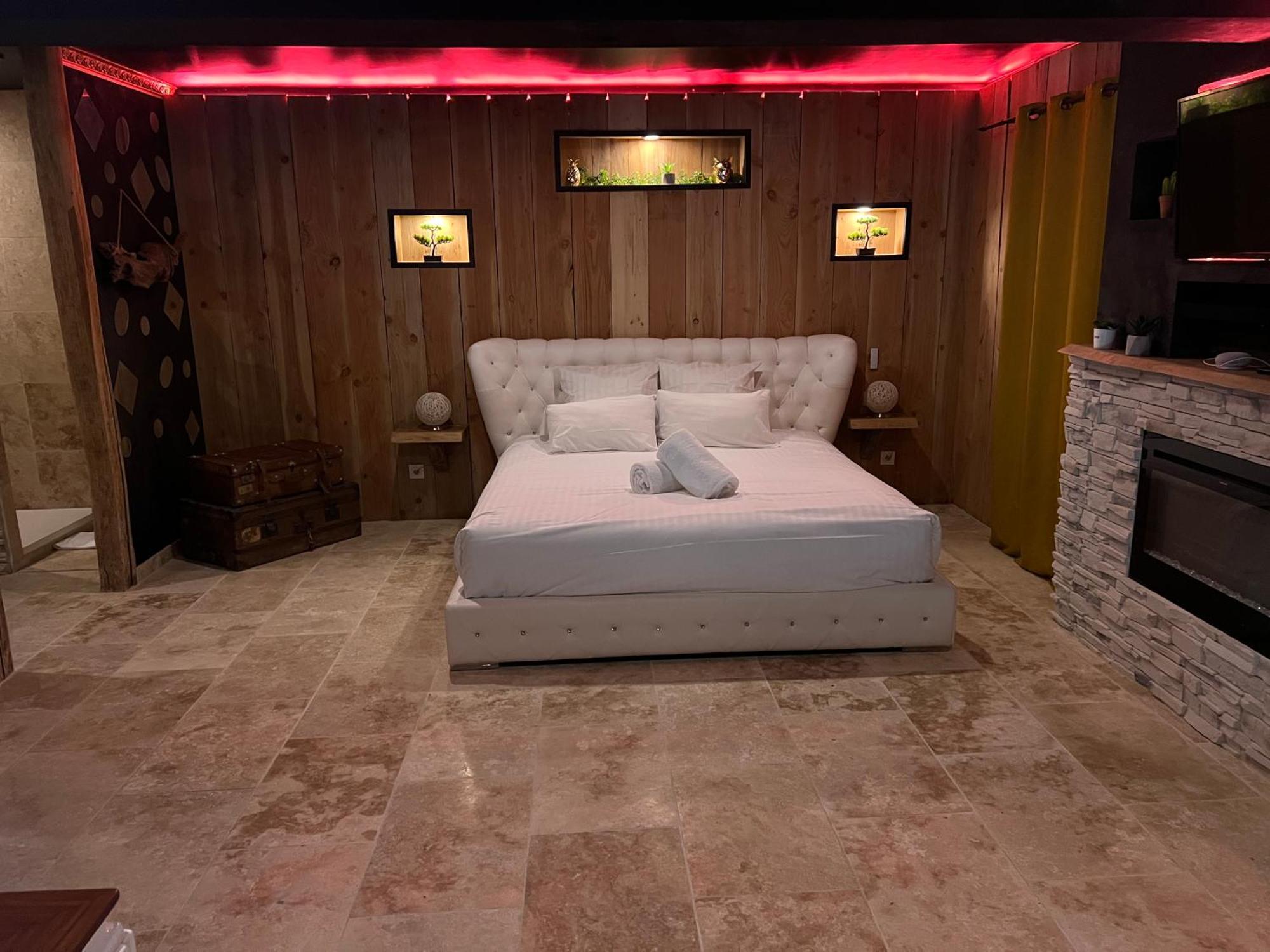 Le Lodge Des Charmes 5 Etoiles Leves Exterior photo