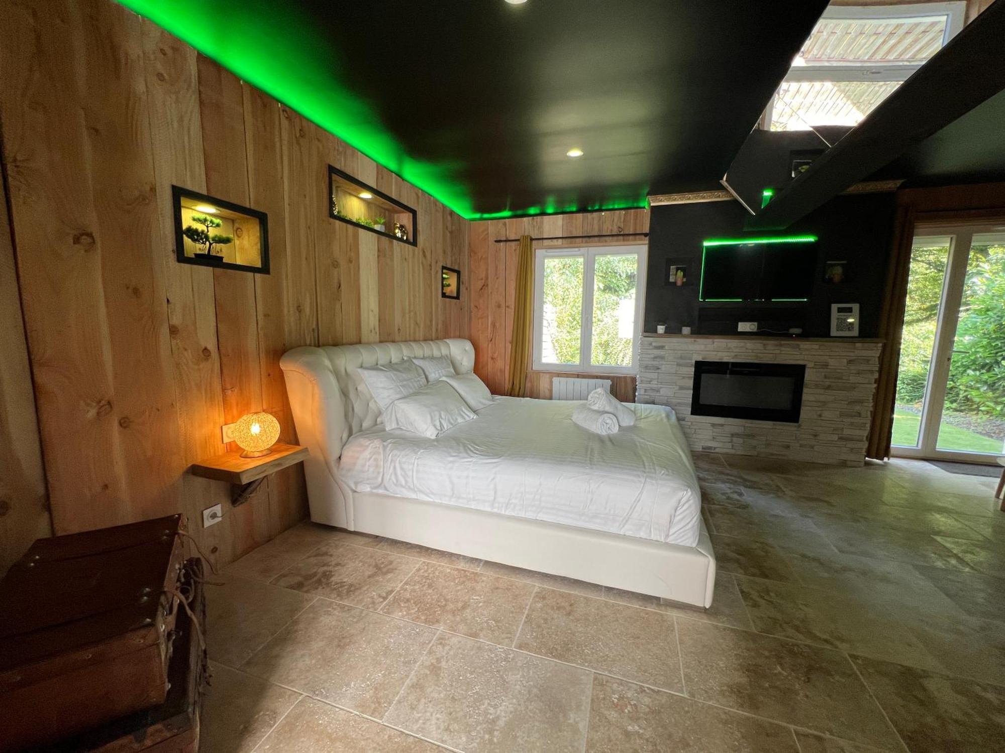 Le Lodge Des Charmes 5 Etoiles Leves Exterior photo