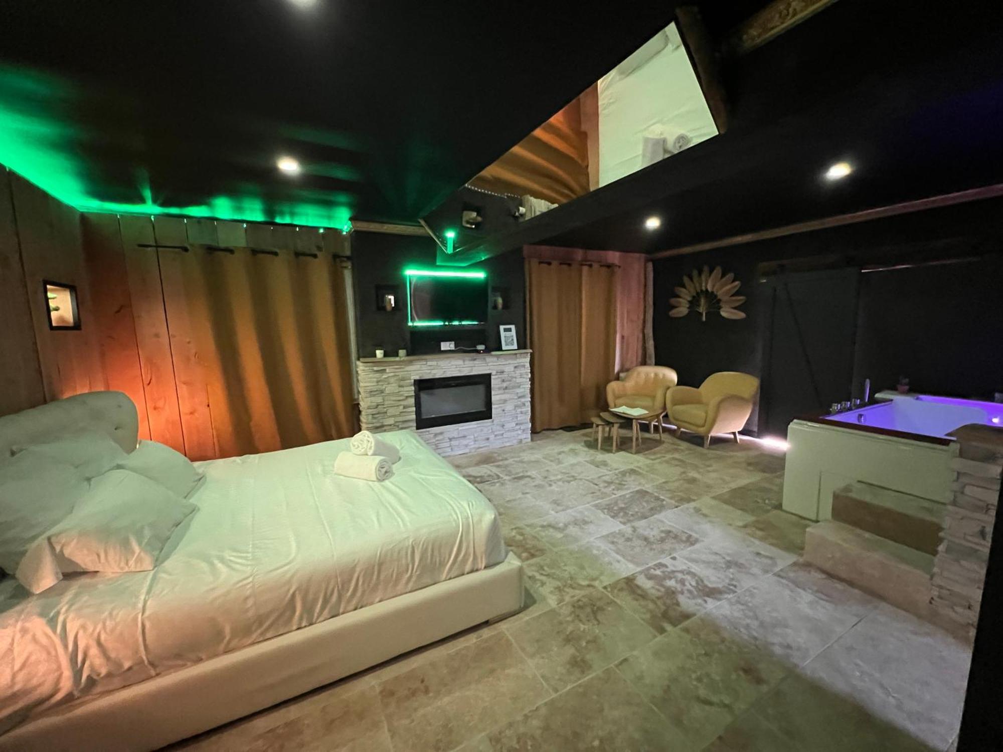 Le Lodge Des Charmes 5 Etoiles Leves Exterior photo