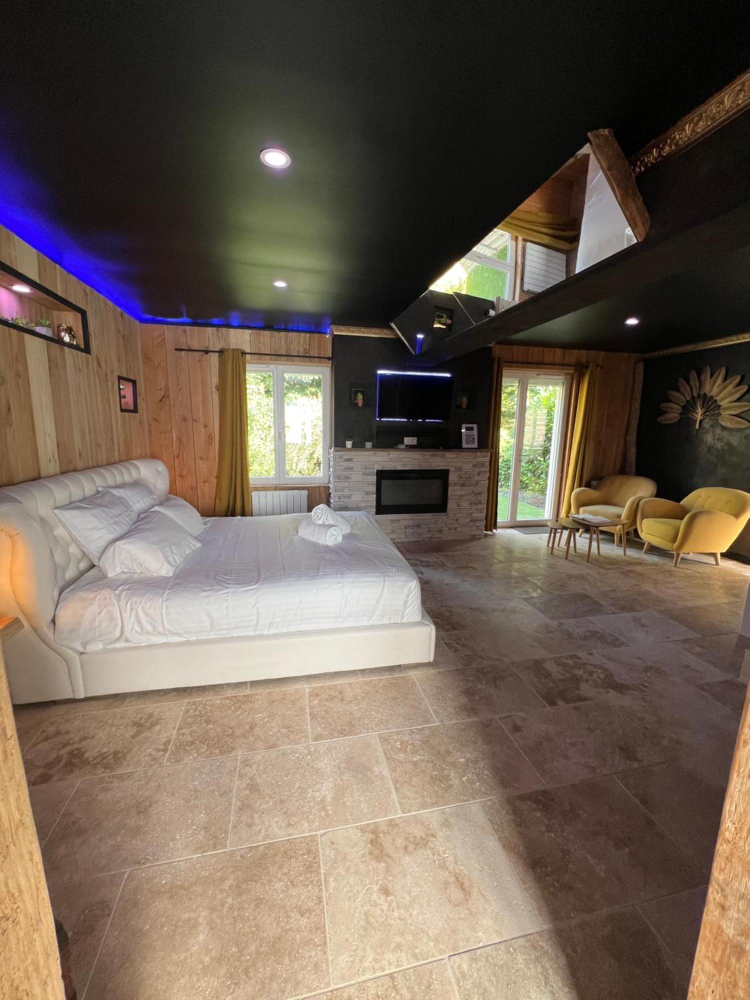 Le Lodge Des Charmes 5 Etoiles Leves Exterior photo