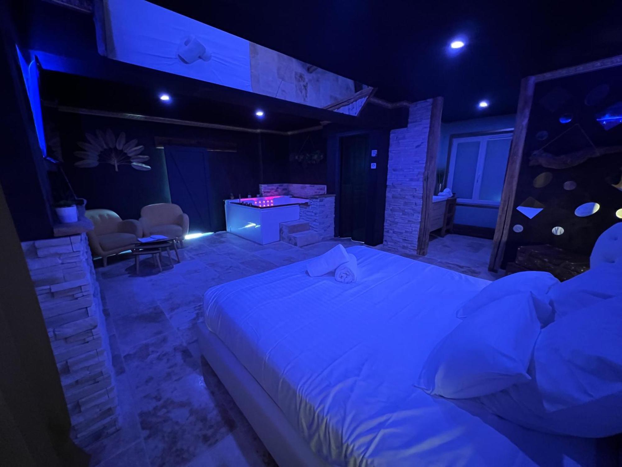 Le Lodge Des Charmes 5 Etoiles Leves Exterior photo
