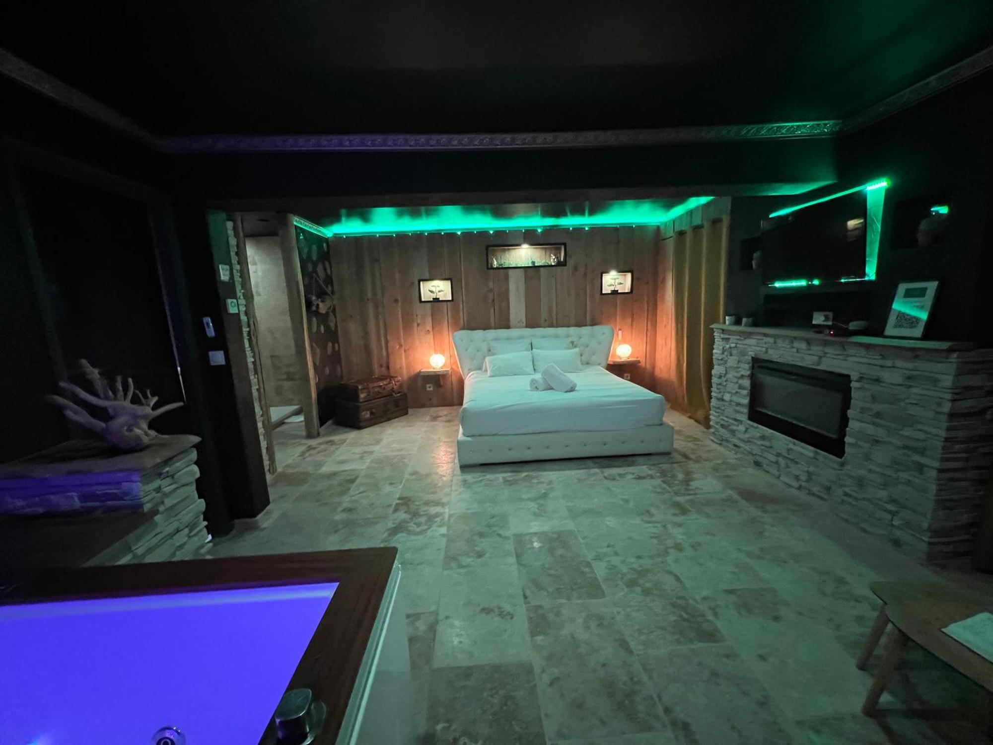 Le Lodge Des Charmes 5 Etoiles Leves Exterior photo